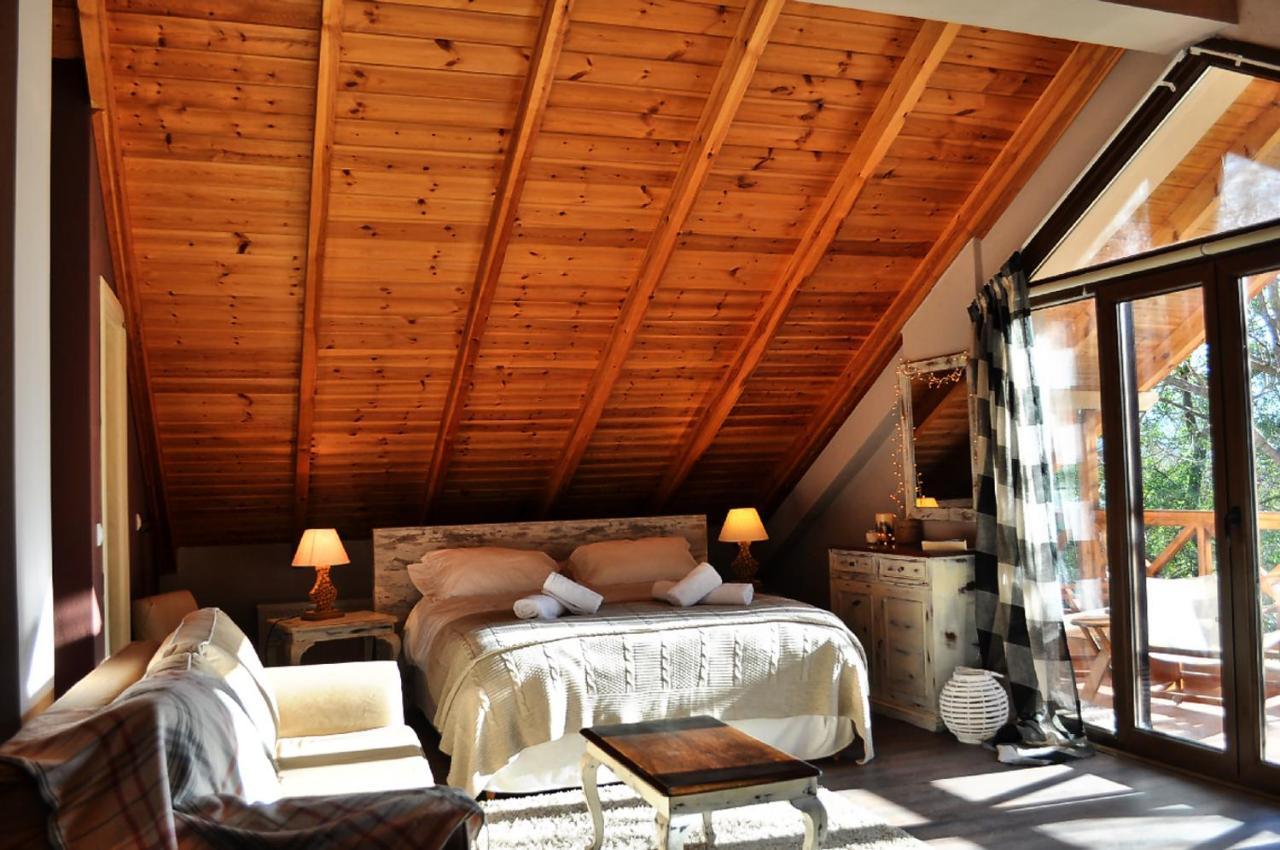 Chalet Coquelicot Калаврита Экстерьер фото